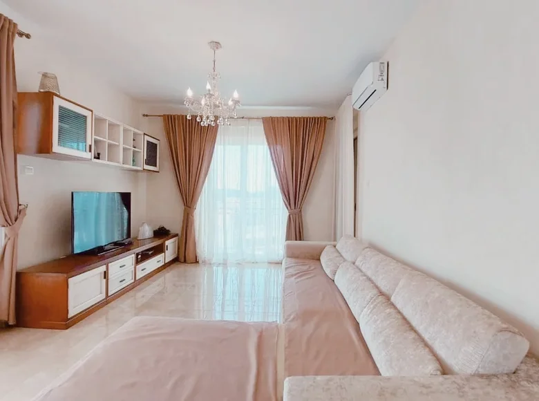 2 bedroom apartment 265 m² Becici, Montenegro