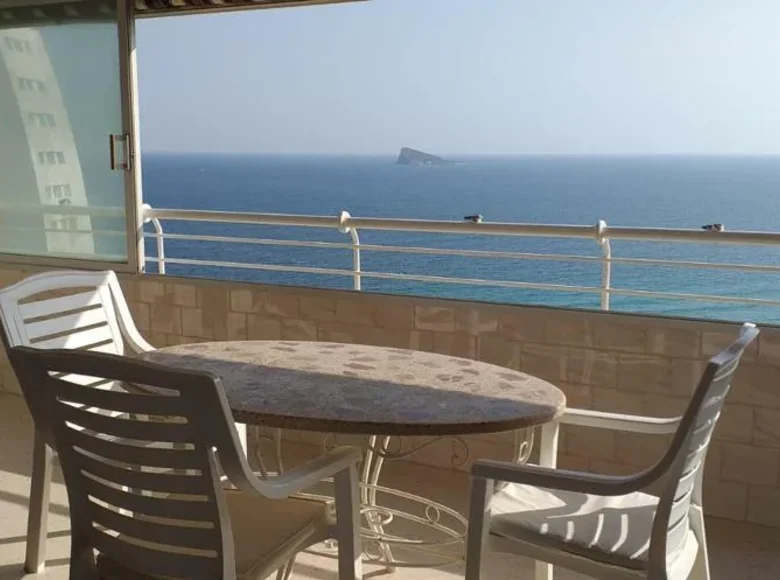 Mieszkanie 2 pokoi 120 m² Benidorm, Hiszpania
