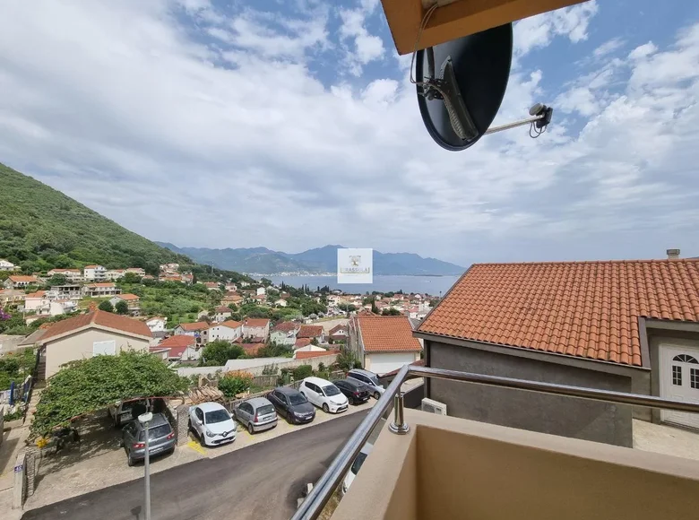 1 bedroom apartment 45 m² in Baošići, Montenegro