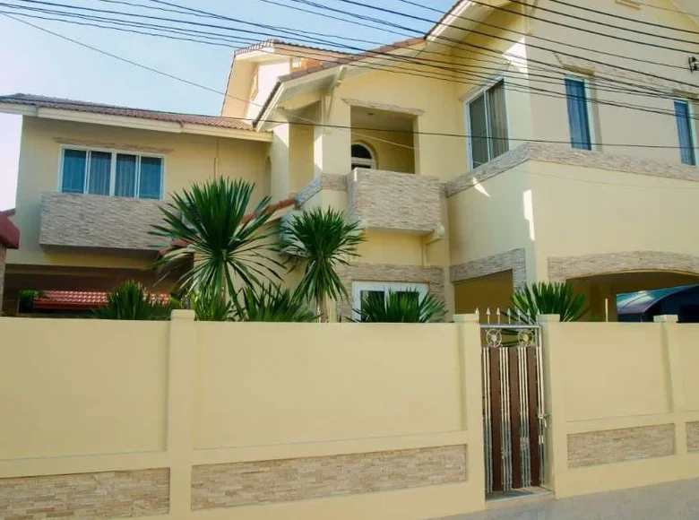 villa de 3 chambres 180 m² Pattaya, Thaïlande