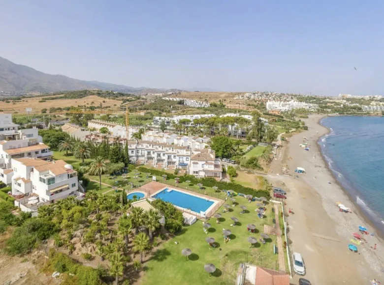 Penthouse 3 pokoi 151 m² Estepona, Hiszpania