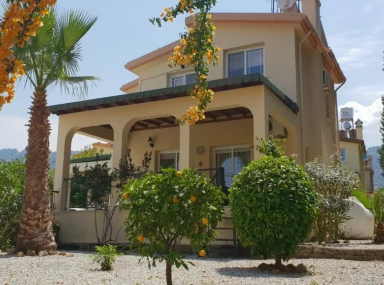 Villa de tres dormitorios  Karavas, Chipre