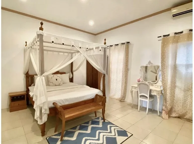 Willa 3 pokoi 150 m² Tibubeneng, Indonezja