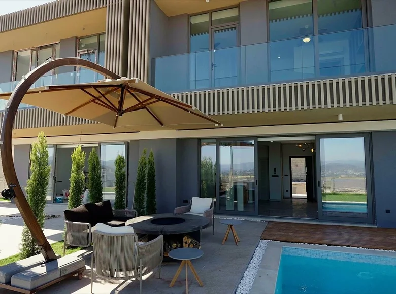 4 bedroom house 171 m² Bogazici, Turkey