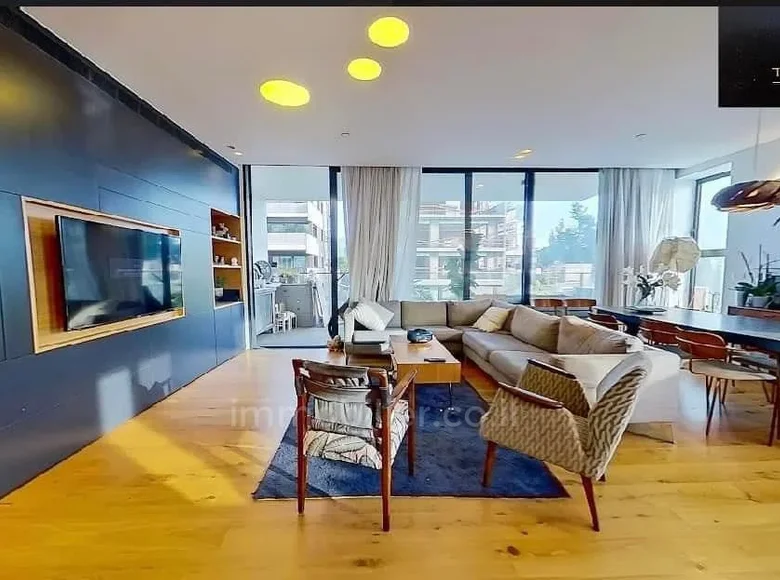 Mieszkanie 4 pokoi 161 m² Tel-Awiw, Izrael