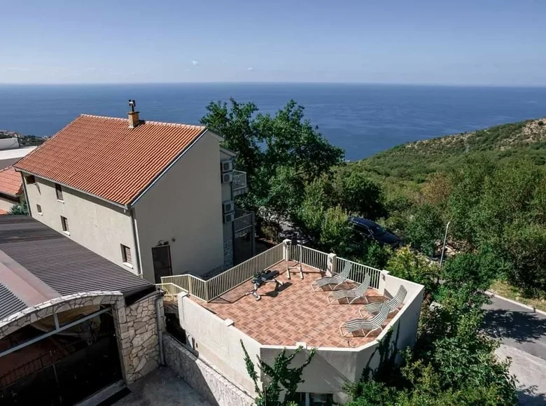 Villa 9 bedrooms 561 m² Kamenovo, Montenegro