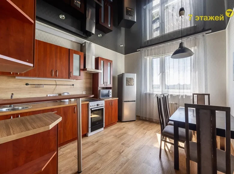 Mieszkanie 2 pokoi 68 m² Mińsk, Białoruś