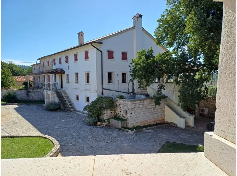 Haus 12 Zimmer 750 m² Visnjan, Kroatien