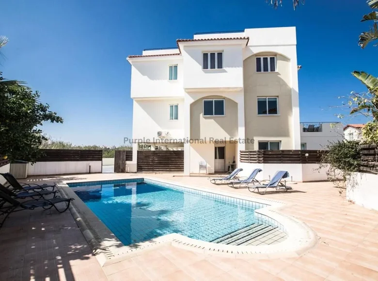 2 bedroom apartment 85 m² Paralimni, Cyprus