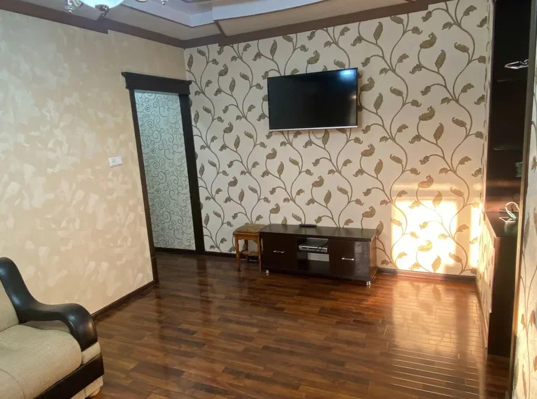 Kvartira 1 xona 44 m² Toshkentda