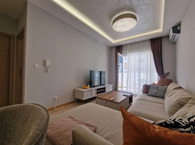 Mieszkanie 3 pokoi 97 m² Budva, Czarnogóra
