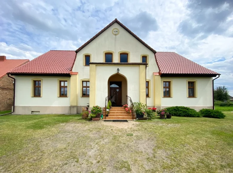 House 450 m² Lipnica, Poland