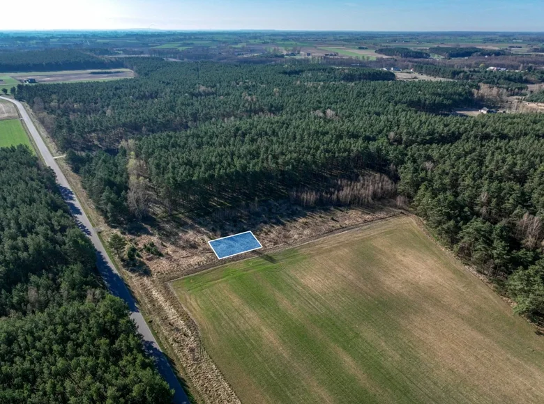 Land 575 m² Powidz, Poland