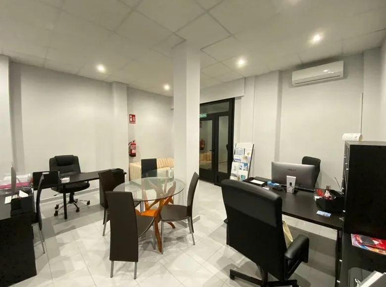 Commercial property  in Torrevieja, Spain