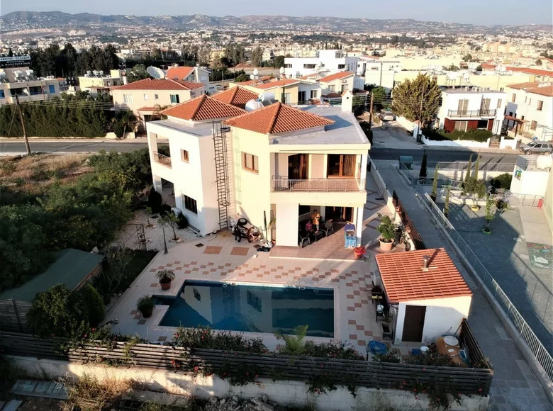 Dom 5 pokojów 300 m² Chloraka, Cyprus