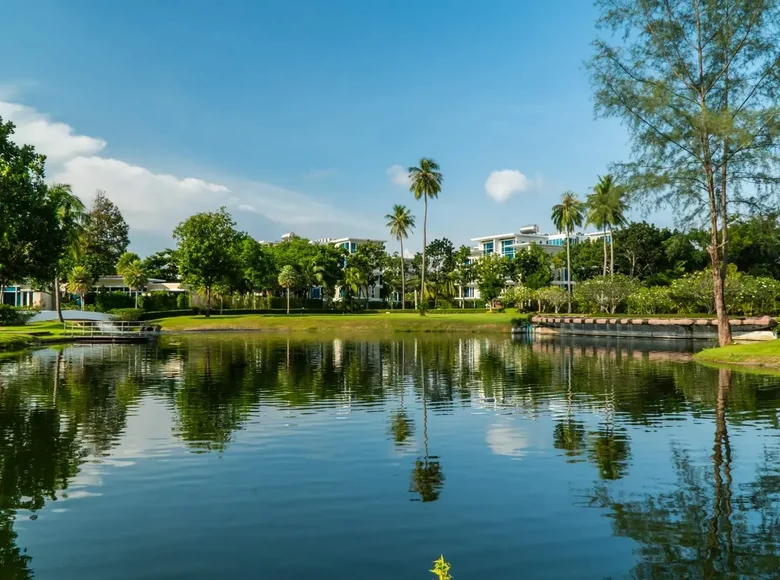 4 bedroom Villa 330 m² Phuket, Thailand