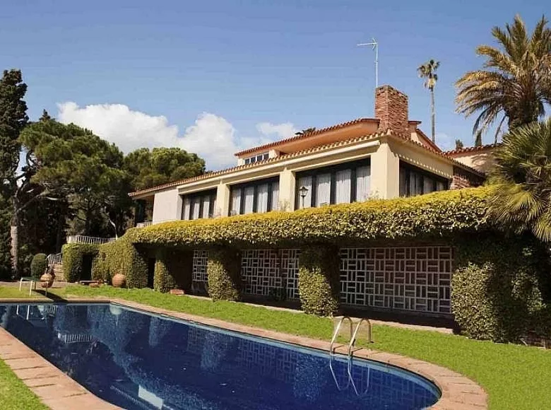 Casa 10 habitaciones 1 200 m² Costa del Maresme, España