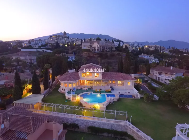 Maison 8 chambres 1 064 m² Mijas, Espagne
