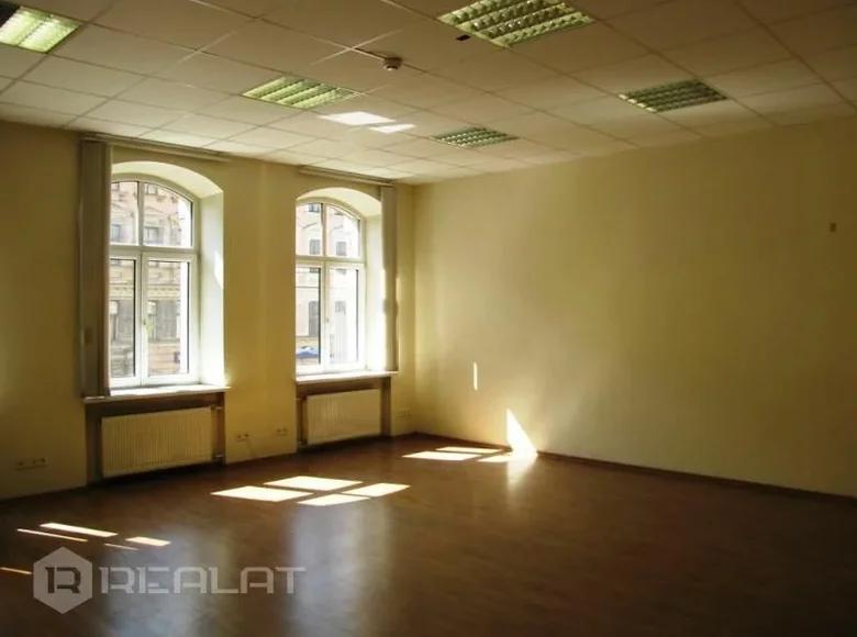 Propriété commerciale 69 m² à Riga, Lettonie