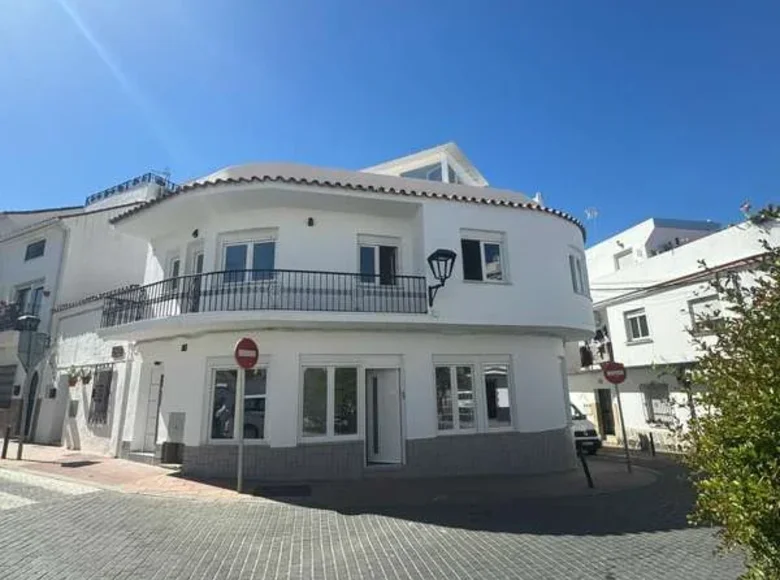 Stadthaus 5 Schlafzimmer 160 m² Estepona, Spanien