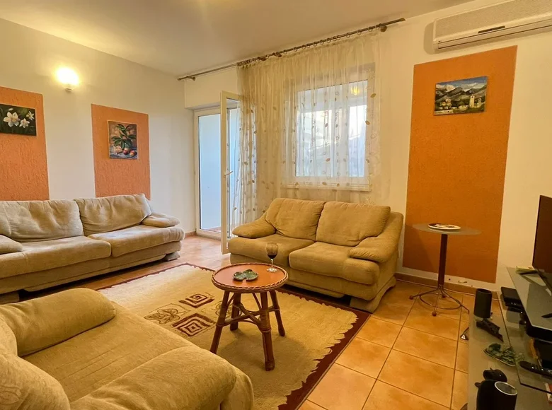 Mieszkanie 2 pokoi 79 m² Budva, Czarnogóra