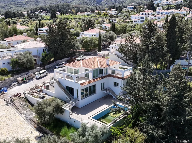 Villa de 5 habitaciones 450 m² Kazafani, Chipre del Norte