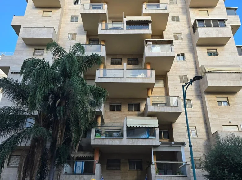 Mieszkanie 4 pokoi 105 m² Izrael, Izrael