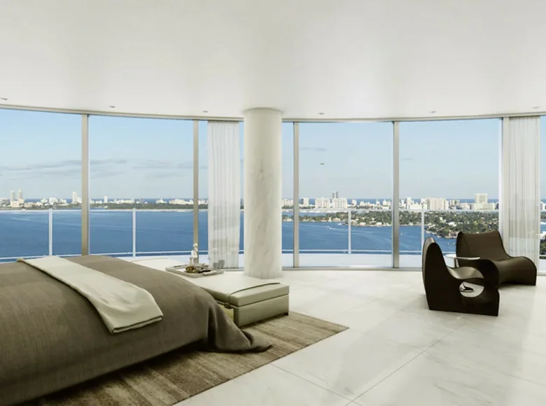 2 bedroom condo 158 m² Miami, United States