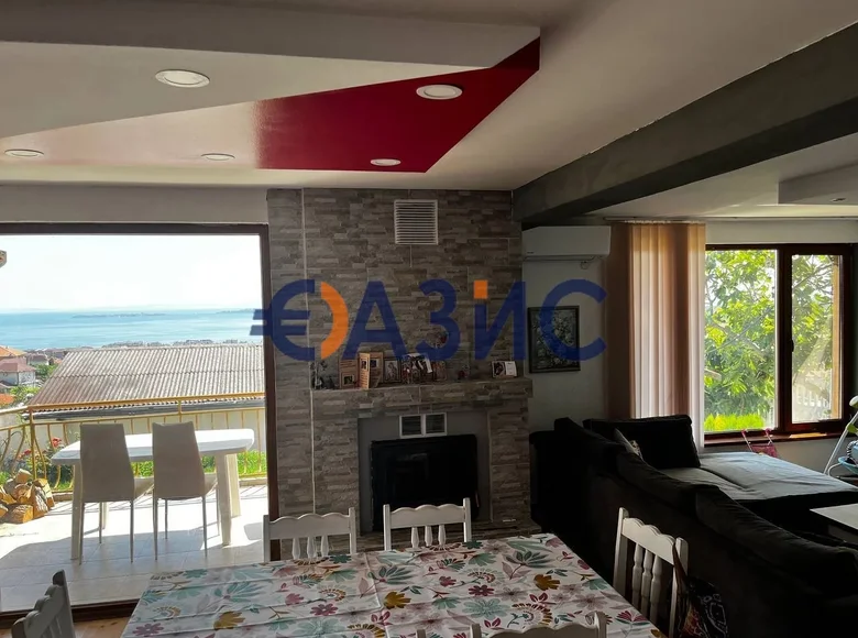 4 bedroom house 303 m² Sveti Vlas, Bulgaria