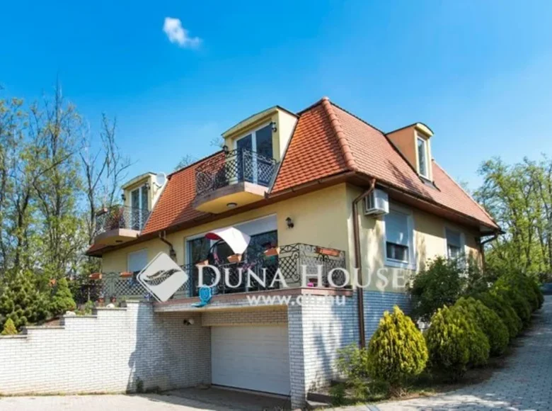 House 340 m² Rackeve, Hungary