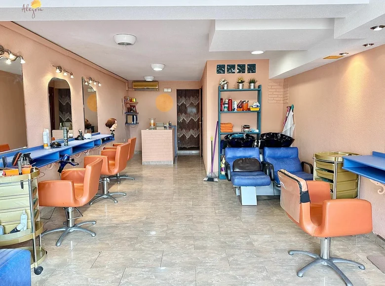 Commercial property 45 m² in Torrevieja, Spain