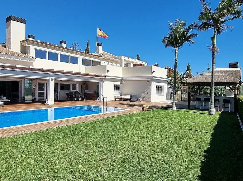 5 bedroom villa 865 m² Malaga, Spain