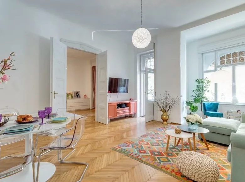 Mieszkanie 3 pokoi 115 m² Budapeszt, Węgry