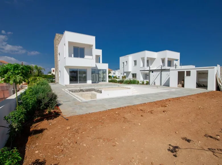 4 bedroom house 228 m² Famagusta, Cyprus