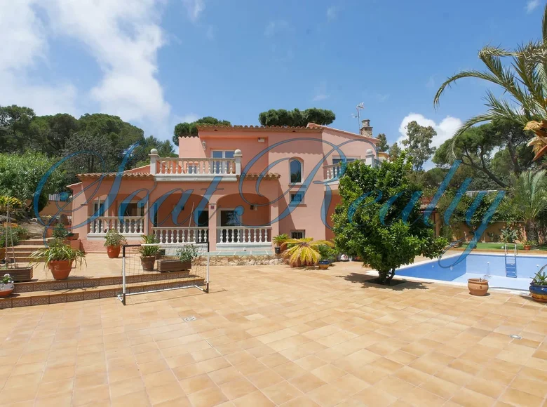 3 bedroom villa 918 m² Castell-Platja d Aro, Spain