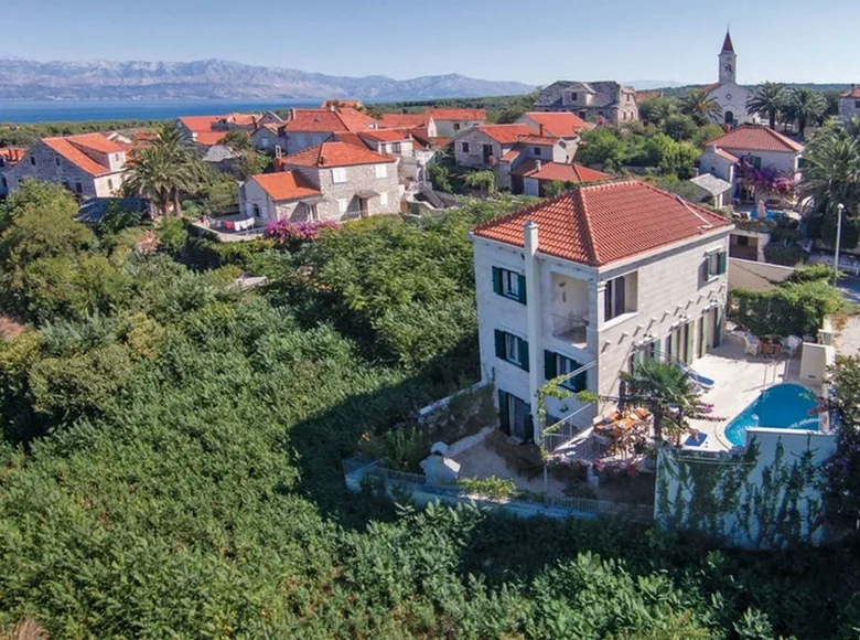 4 bedroom Villa 273 m² Mirca, Croatia