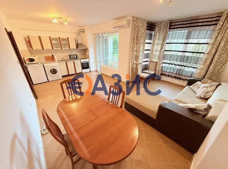 2 bedroom apartment 102 m² Nesebar, Bulgaria