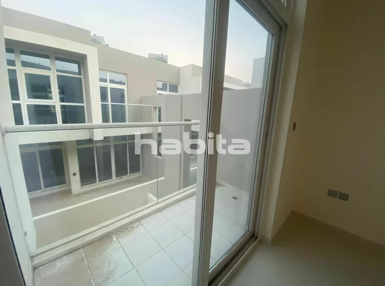 3 bedroom apartment 112 m² Dubai, UAE