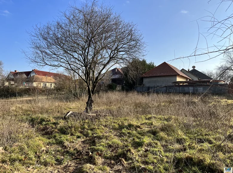 Grundstück 1 118 m² Teckel, Ungarn
