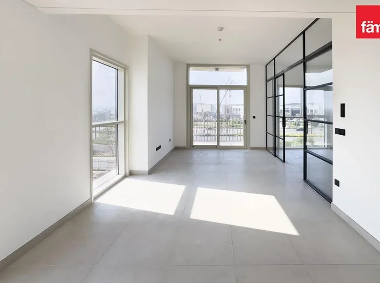 Квартира 2 комнаты 746 м² Дубай, ОАЭ