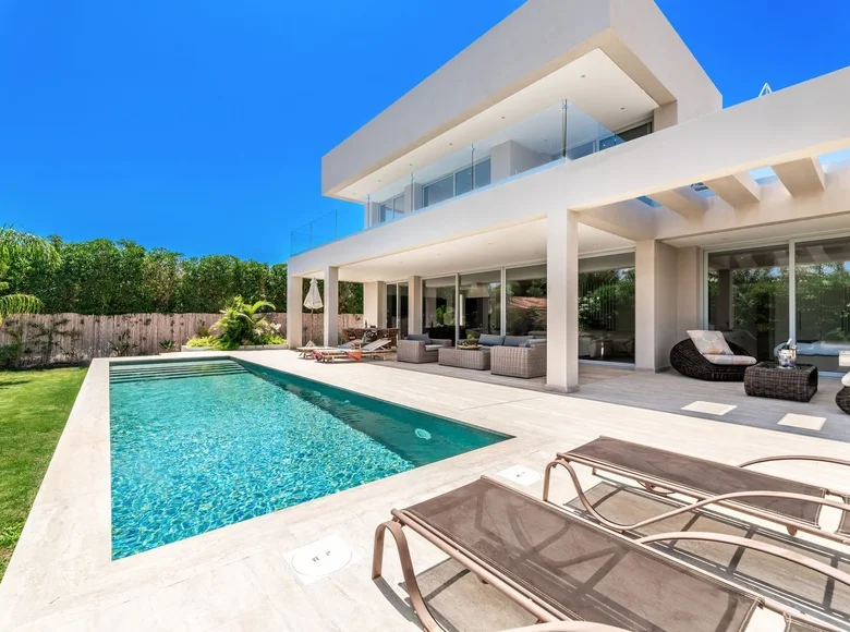 5 bedroom house 450 m² San Pedro Alcantara, Spain