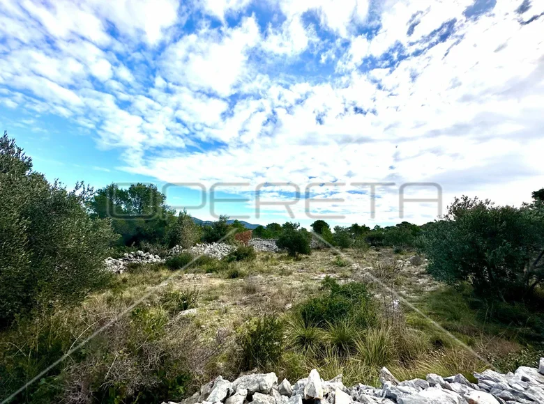 Land 2 152 m² Pirovac, Croatia