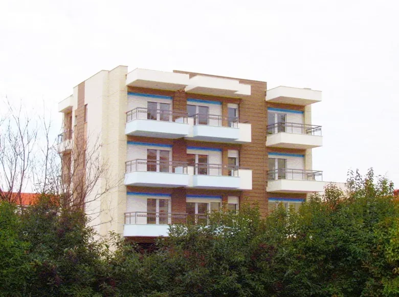 Commercial property 450 m² in Peraia, Greece
