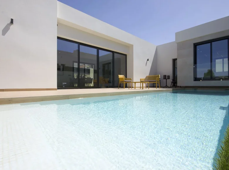 Villa de tres dormitorios 150 m² Urbanizacion Dona Pepa, Španjolska