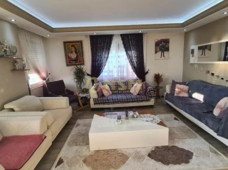 Квартира 3 комнаты 135 м² Махмутлар центр, Турция