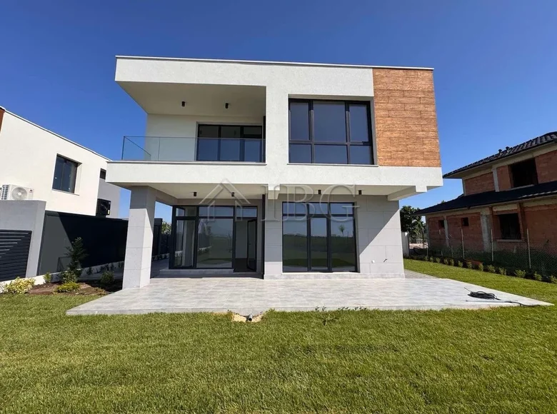 3 bedroom house 196 m² Pomorie, Bulgaria