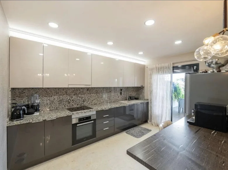Wohnung 5 Schlafzimmer 281 m² Benahavis, Spanien