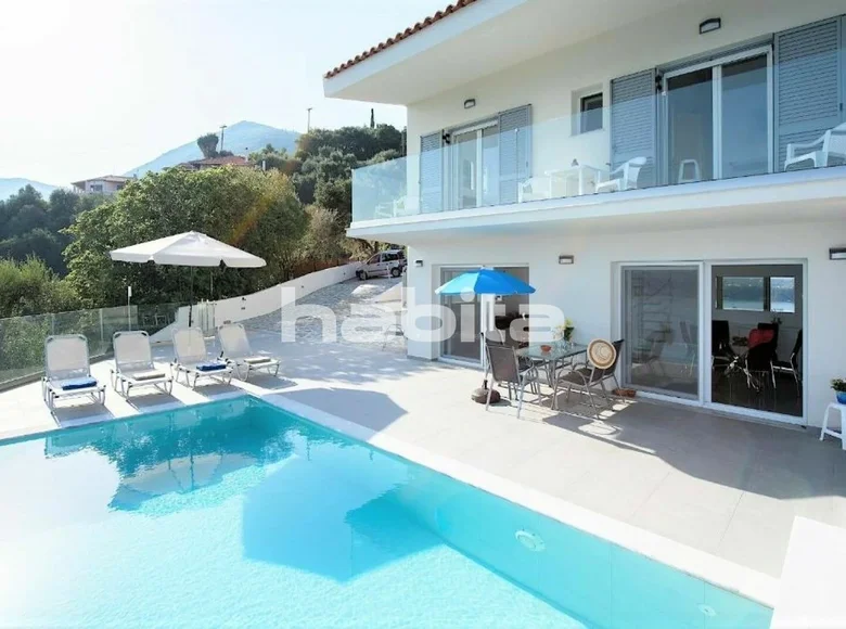 Villa 8 bedrooms 300 m² Kato Agios Markos, Greece