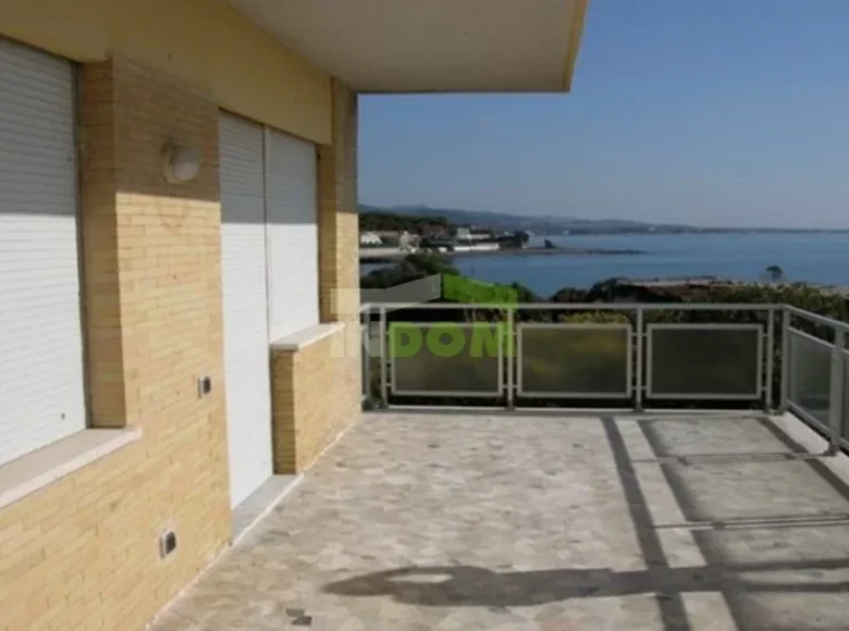 Villa 500 m² Latium, Italie