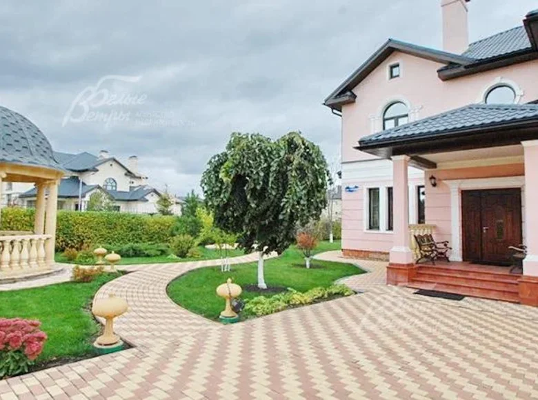 8 room house 440 m² in Troitsk, Russia